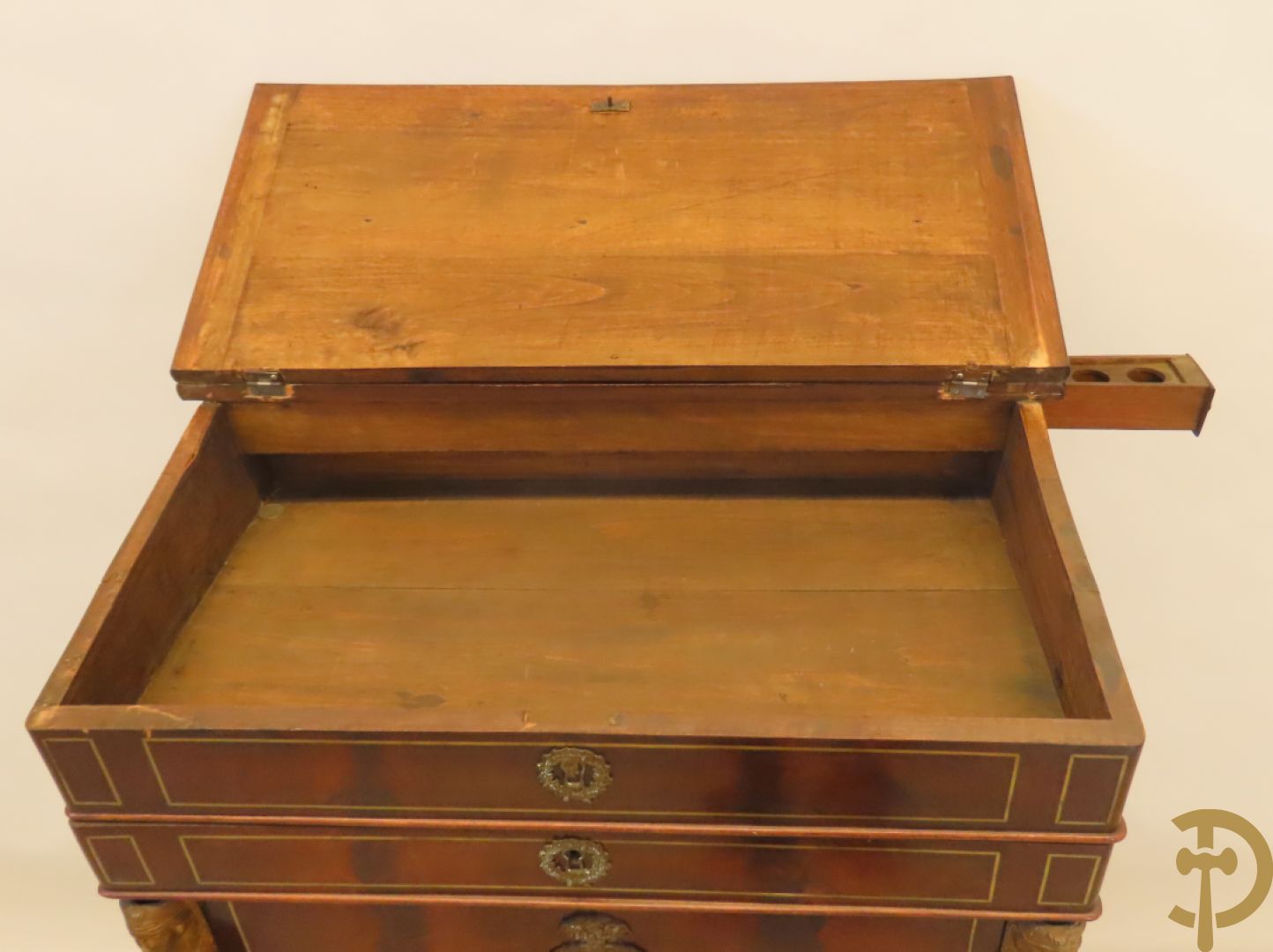 Mahoniehouten zesladenkast met schrijfblad bovenaan, Empire