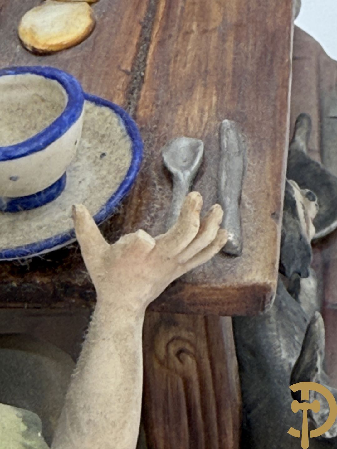 Zes porseleinen groepen Capo di Monte : Paarden met koets, oude man op bank, dame met kinderen, cupido