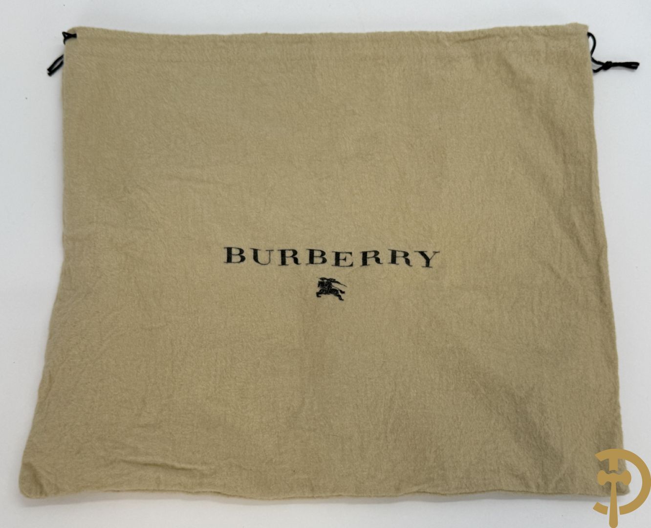 Schoudertas Burberry in stof en leder met bijhorende zak