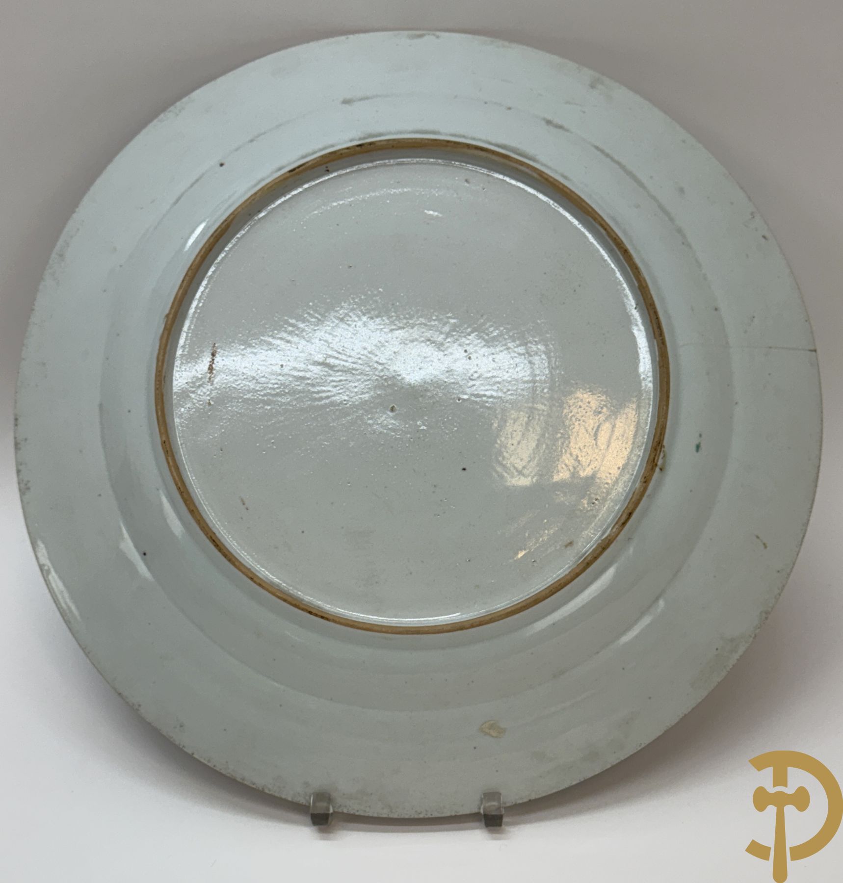 Chinees porseleinen Imari bord met landschapsdecor en bloemen