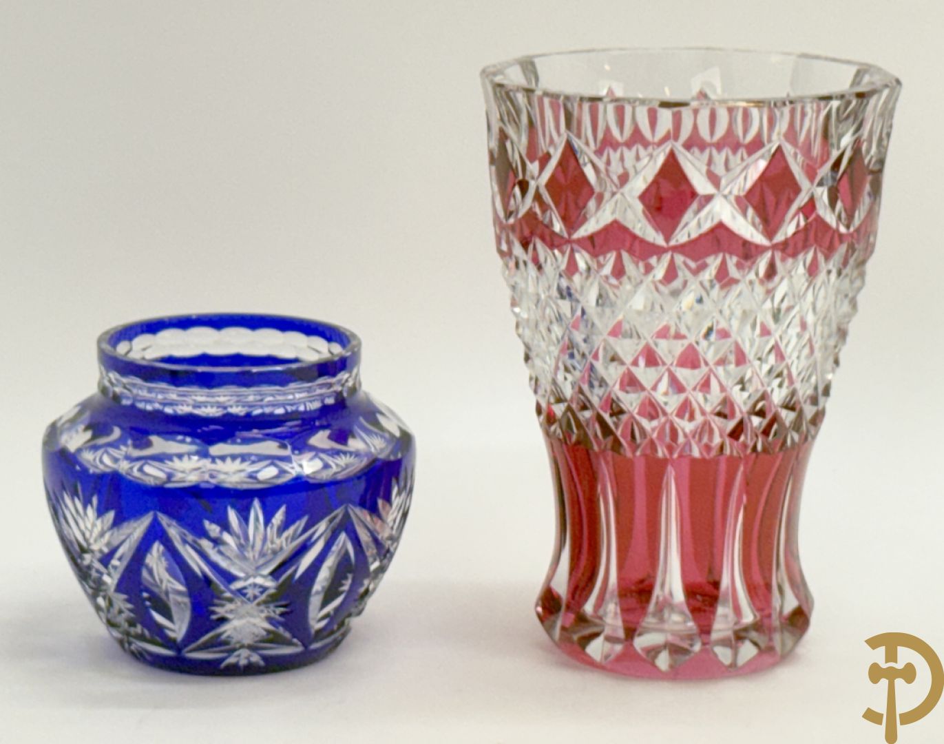 Val Saint Lambert : Rode kristallen vaas + blauwe pique fleur