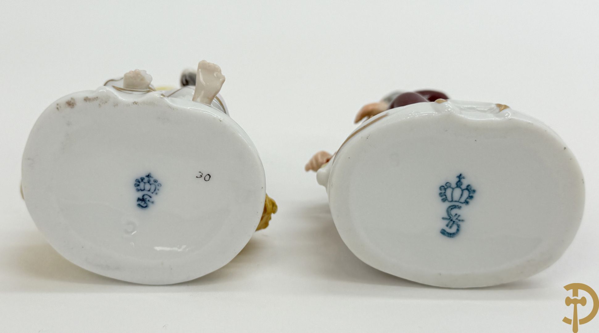 Vier porseleinen beeldjes 