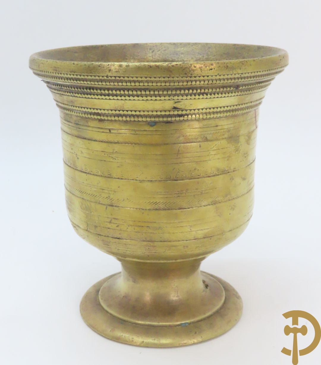 Langerwehe steengoed kruik + twee steengoed veldkruiken +Keulse dekselkan + bronzen mortier met stamper