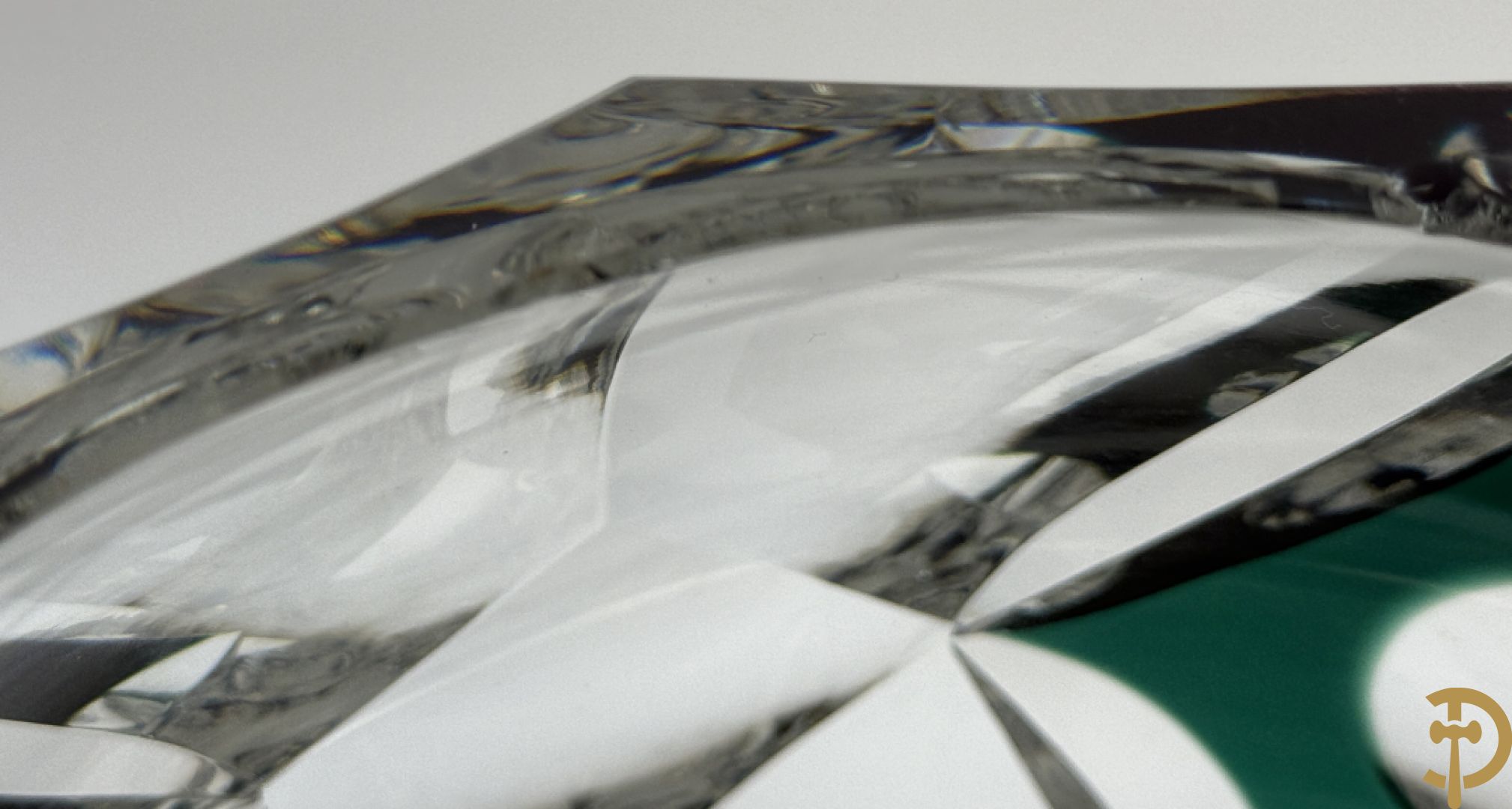 Bolle groene handgeslepen kristallen Val-Saint-Lambert vaas