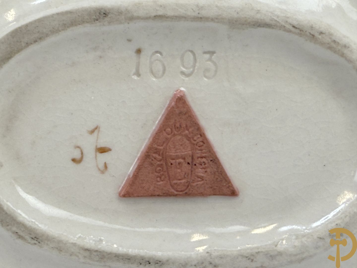 Royal Dux van jongeman op boerepaard, nummer 1693