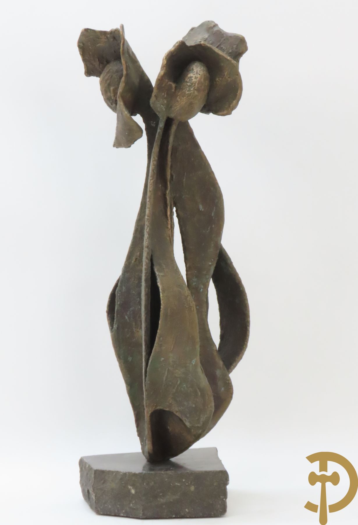 Lampens Marc (van) LM gemonogrammeerd - Bronzen gepatineerde bloem