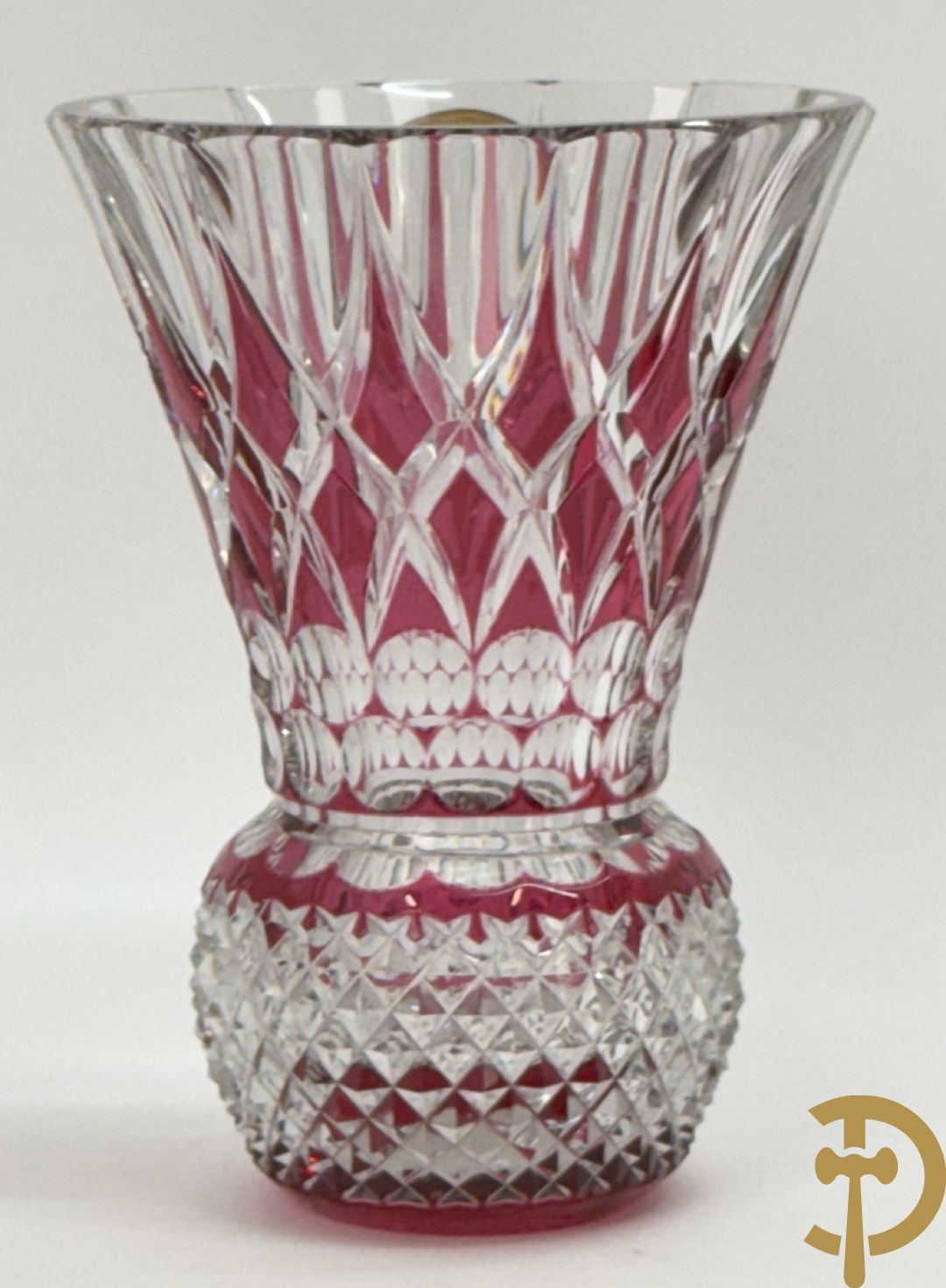 Val Saint Lambert  : Rode handgeslepen kristallen vaas