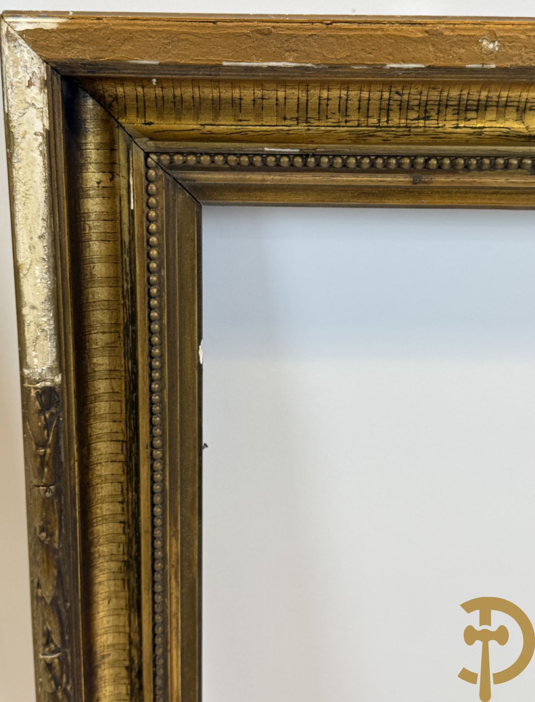 Oude vergulde lijsten Louis XVI stijl, deels met moulures