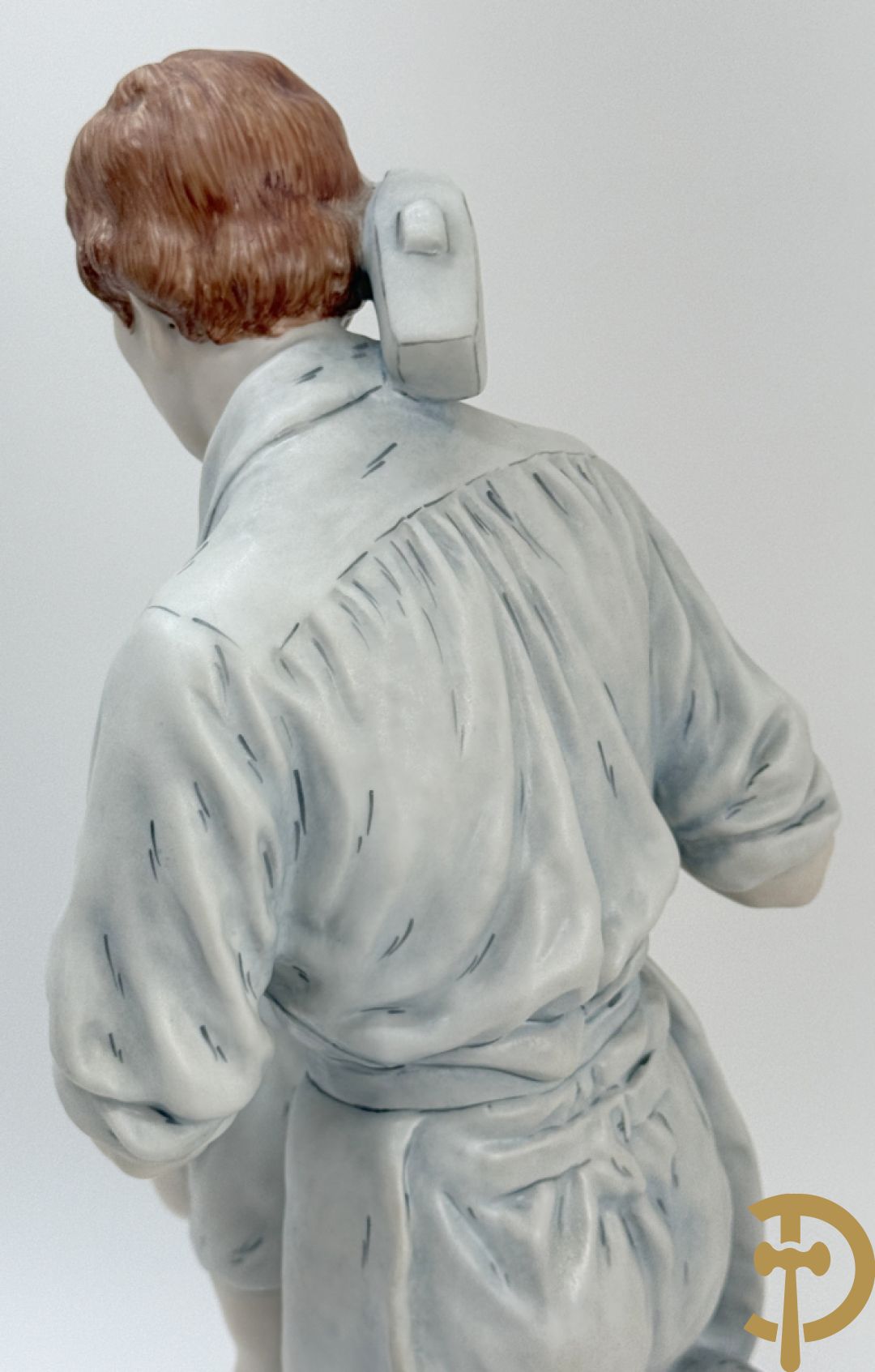 Royal Dux beeld van smid met vrouw en kind, nummer 11559