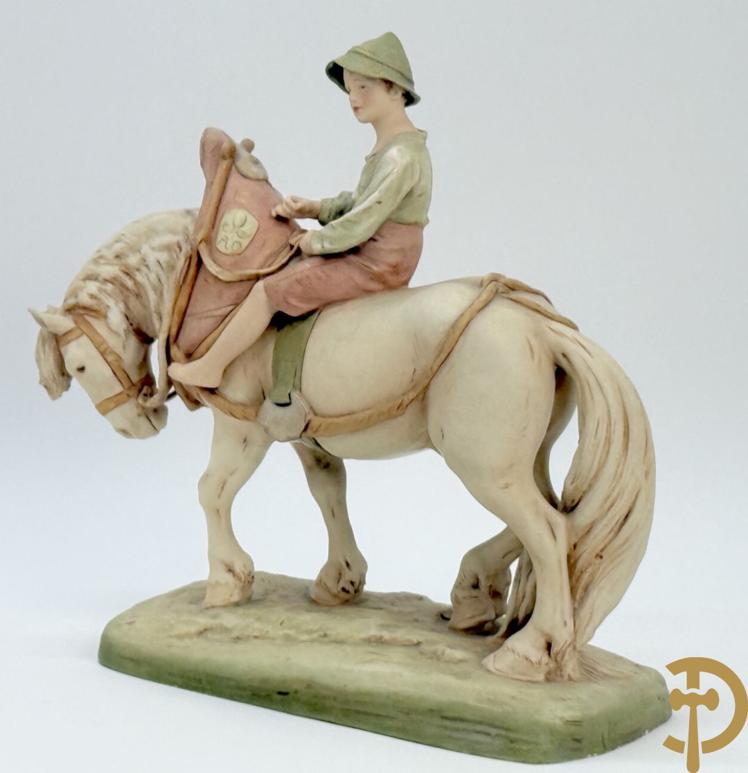 Royal Dux van jongeman op boerepaard, nummer 1693