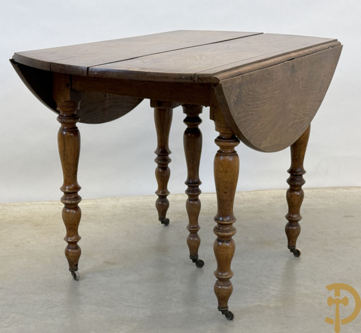 Eiken uittrekbare coulissetafel op 6 uittrekbare poten