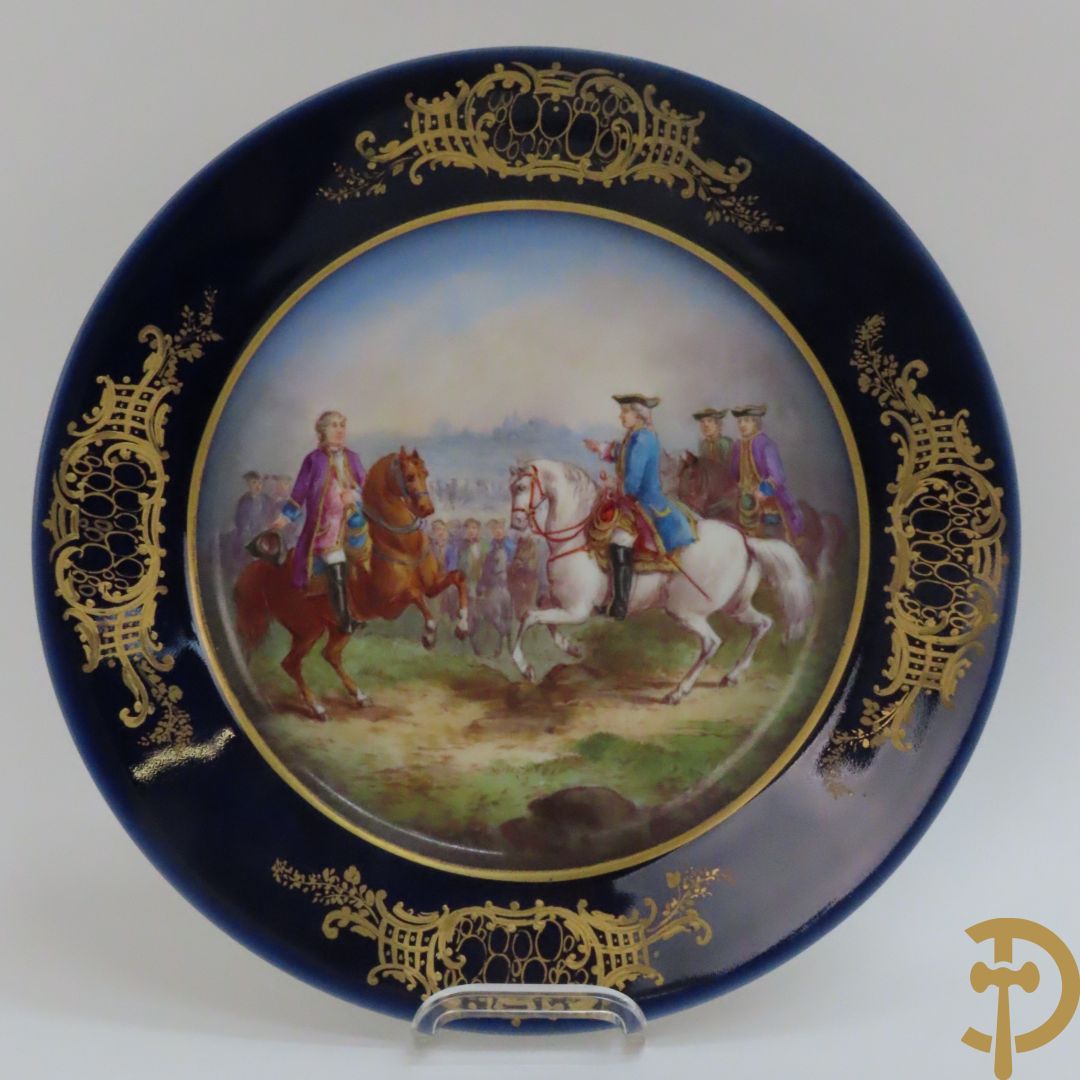 Paar handbeschilderde porseleinen Sèvres borden 