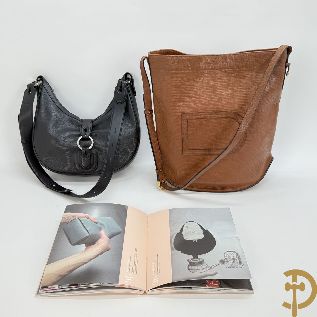 Bruine en zwart lederen handtas Delvaux + boek van Delvaux met documentatie