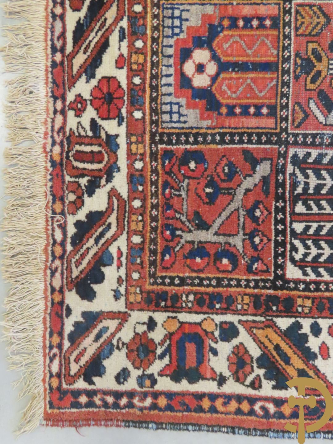 Oosters handgeknoopt tapijt met patronen + Oosterse handgeknoopte loper + kamelenmat