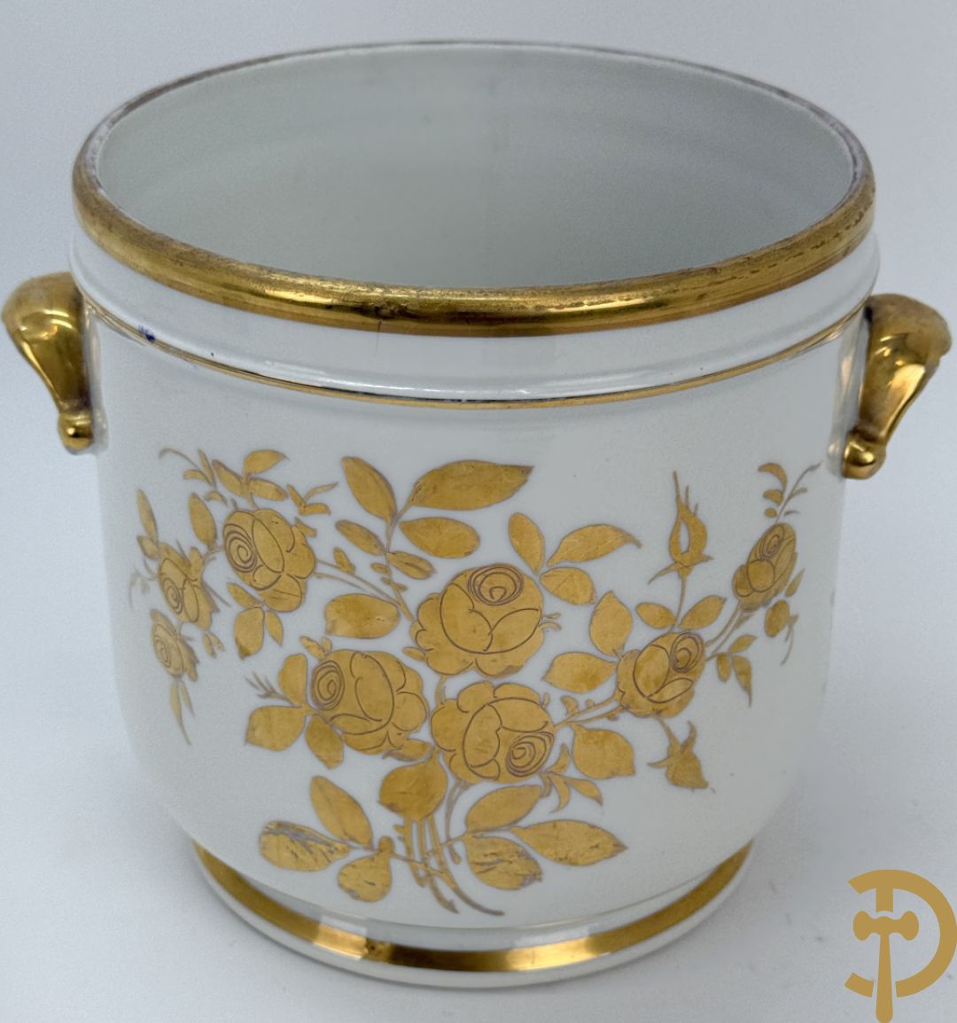 Porseleinen kopje en schoteltje met voorstelling van Napoleon te paard, JPC Chanele + kopje in Limoges porselein + cachepot met bloemendecor