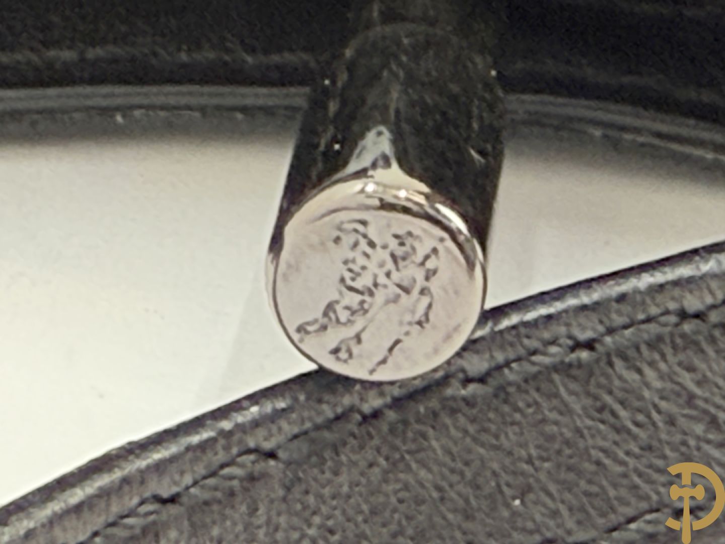 Schoudertas Burberry in stof en leder met bijhorende zak