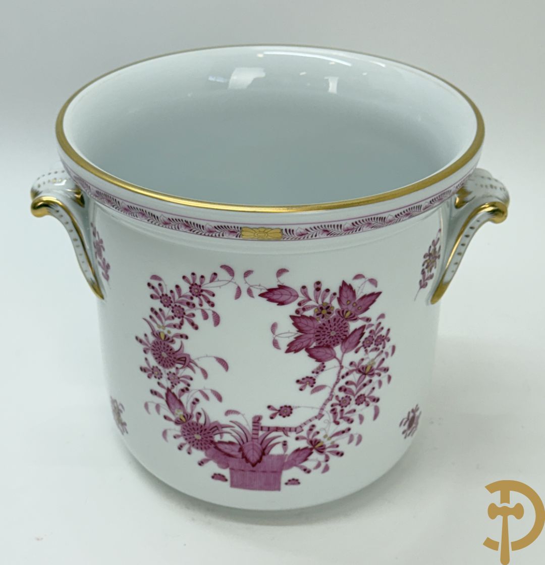 Porseleinen coupe met bloemendecor en 2 oren gemerkt Herent