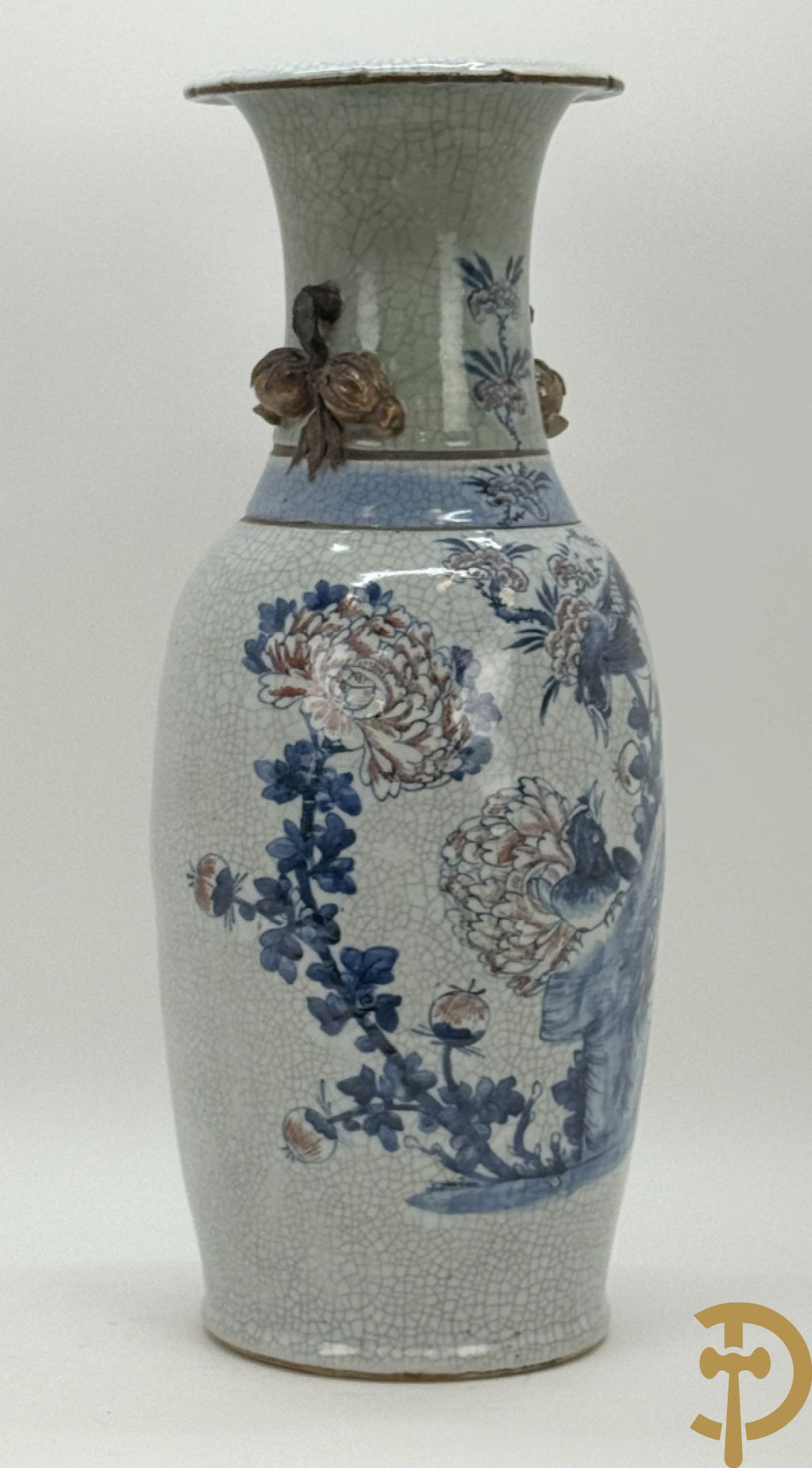Chinese porseleinen blauw/witte Nankin vaas met bloemen- en vogeldecor en bezet met vruchten