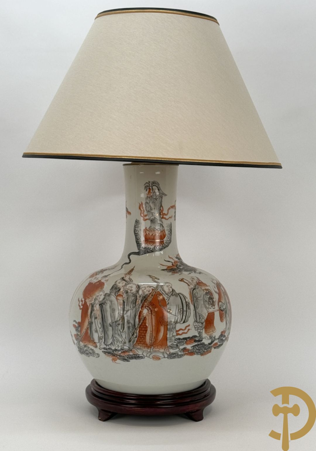 Chinese porseleinen vaas met handbeschilderde geanimeerde taferelen - als lampadaire omgebouwd