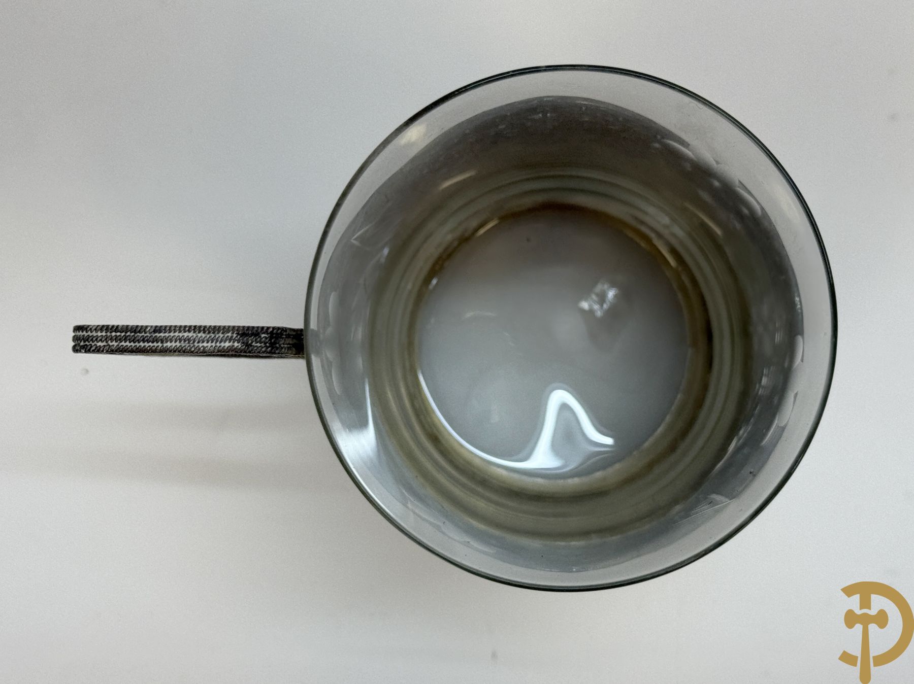 Zes verzilverde Russische theeglashouders in filigraanwerk