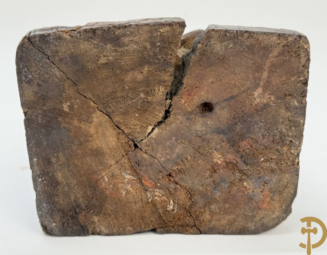 Houtsculptuur van zittende Chinese wijze, 18e