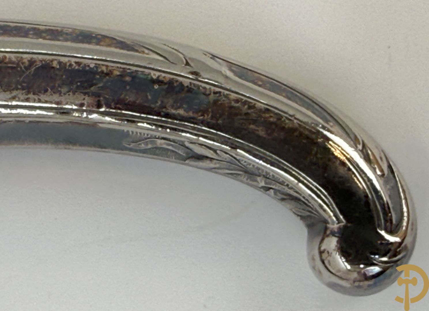 Drie wandelstokken met verzilverd handvat