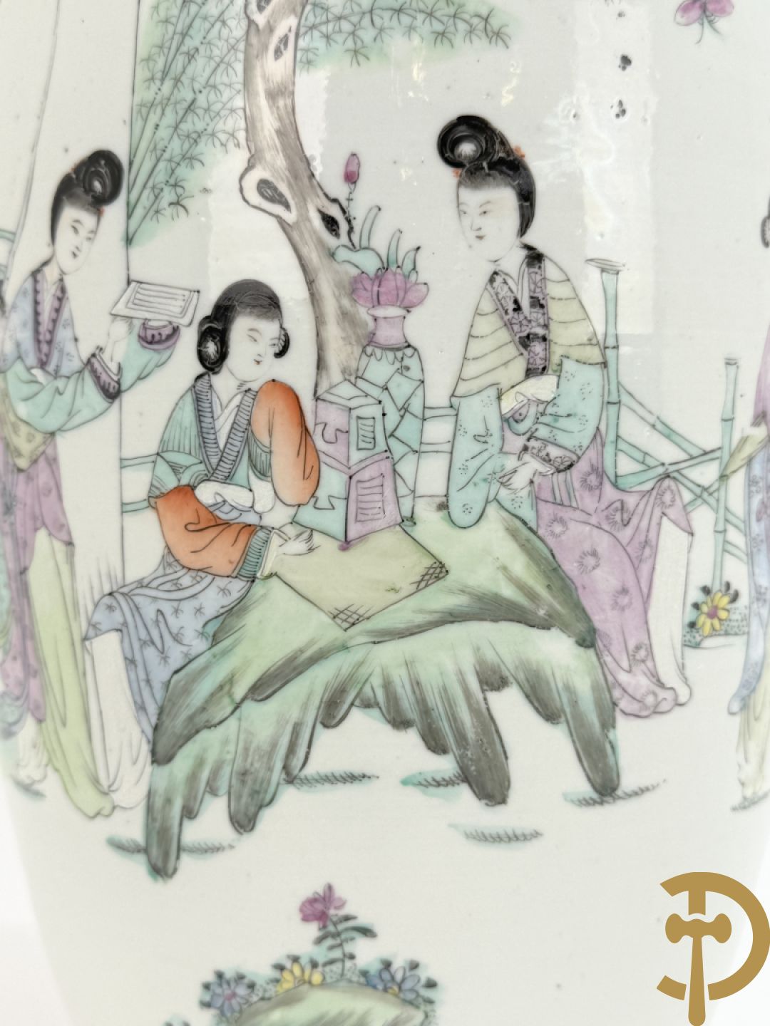 Chinese porseleinen vaas met decor van geisha