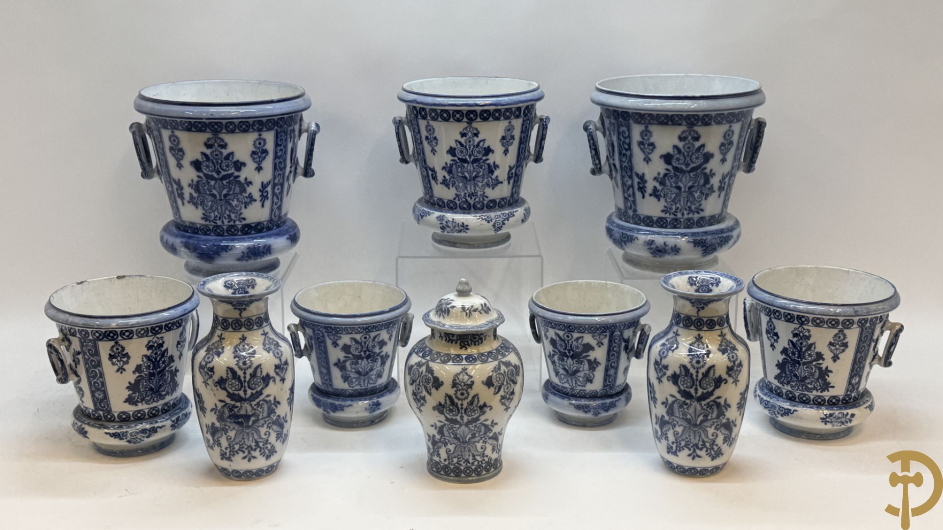 Verzameling cachepots en vazen P. Regout & Cie Maastricht