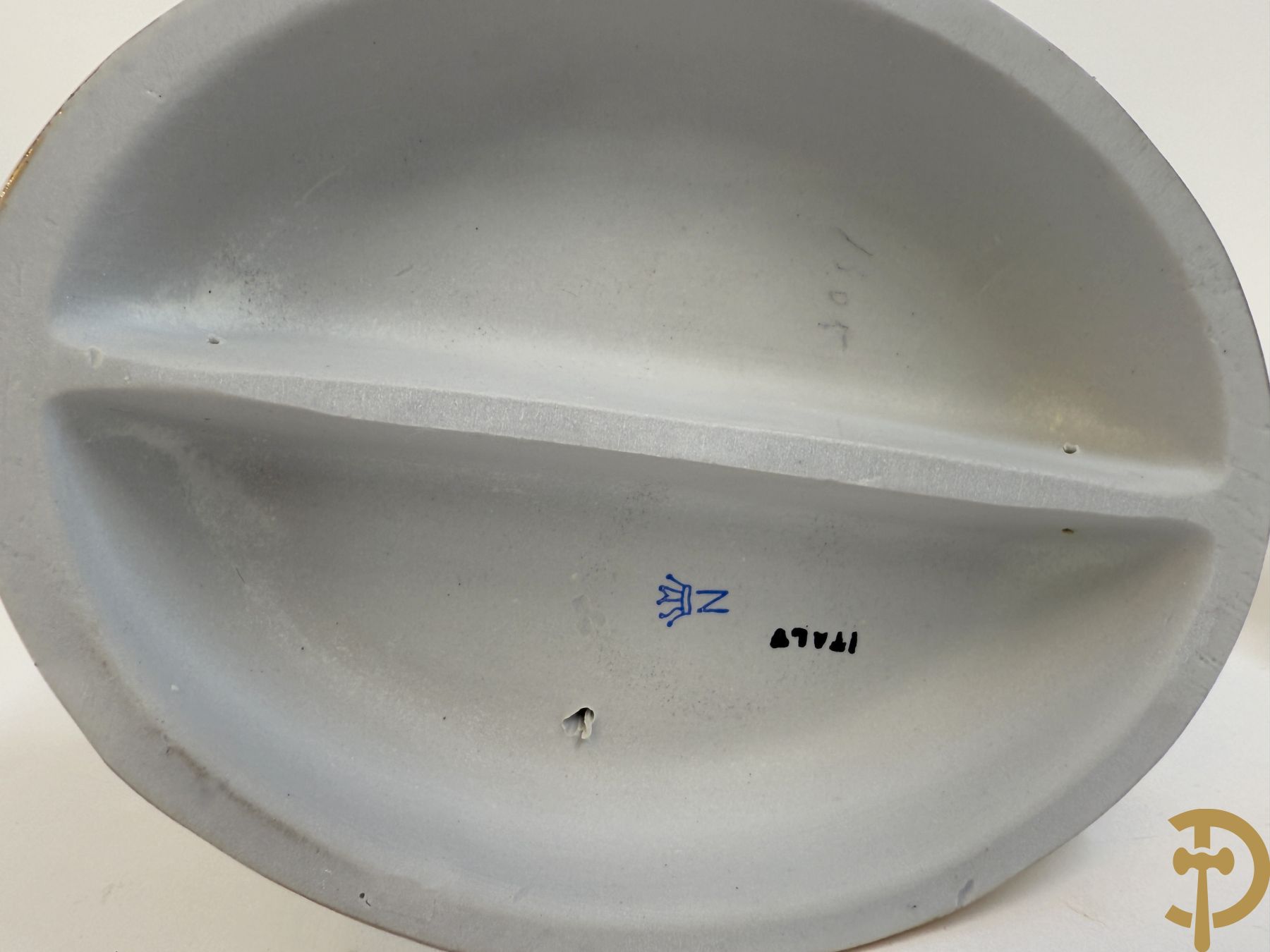 Vier Spaanse gekleurde biscuits met kinderen, Zaphir gemerkt + Italiaanse biscuits met cupido