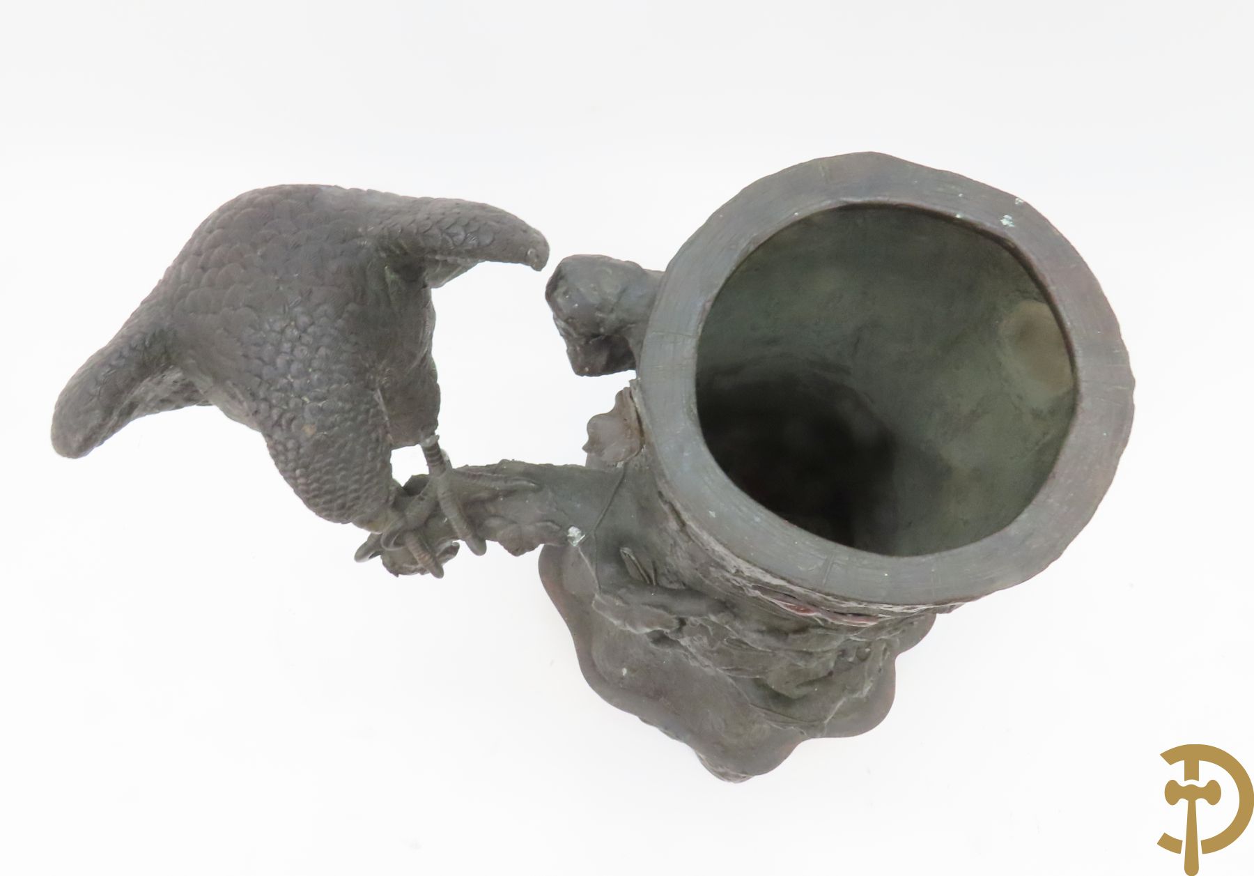 Bronzen ornament van boomstronk met takken en adelaar