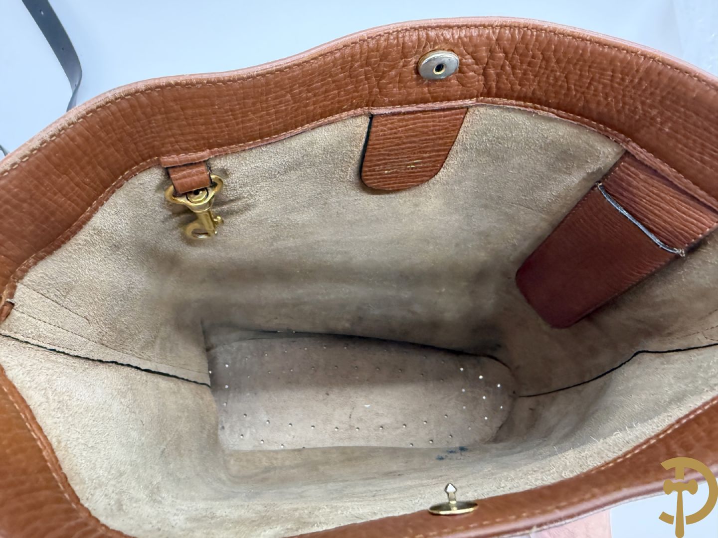 Bruine en zwart lederen handtas Delvaux + boek van Delvaux met documentatie