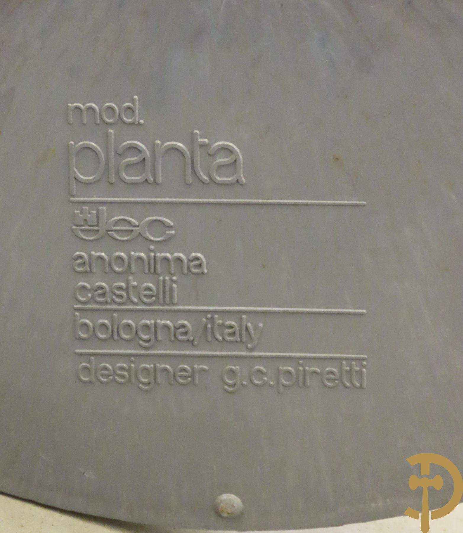 Plexi openklapbare kapstok, onderaan met parapluhouder, model Planta - designer G.C. Piretti voor de firma Anomima Castelli
