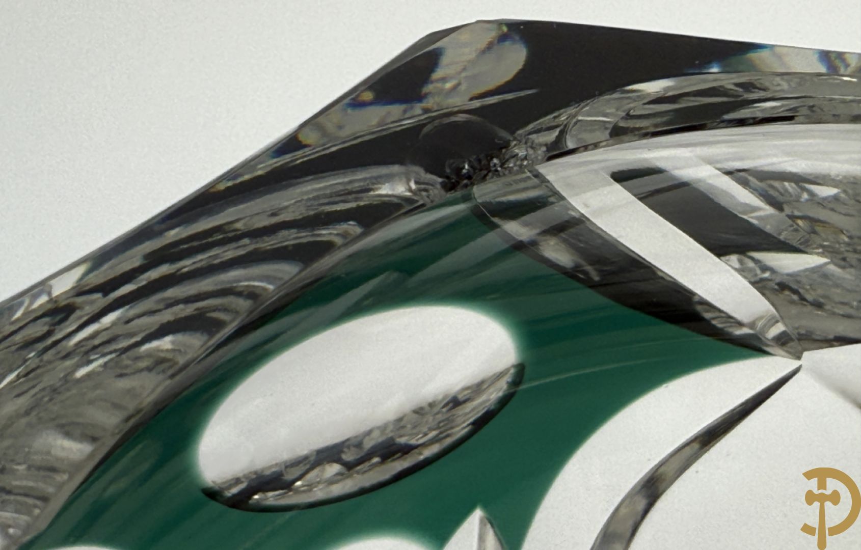 Bolle groene handgeslepen kristallen Val-Saint-Lambert vaas