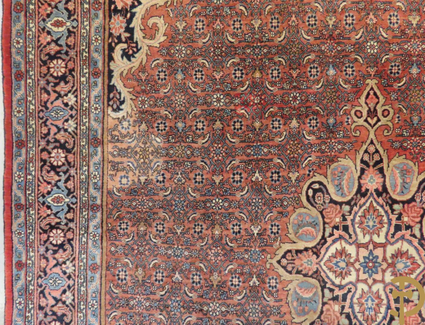 Oosters handgeknoopt tapijt