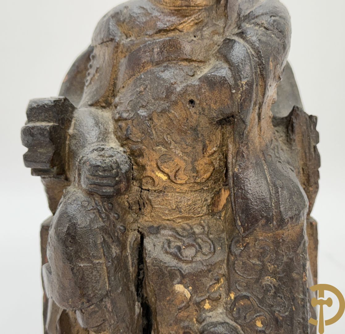 Houtsculptuur van zittende Chinese wijze, 18e