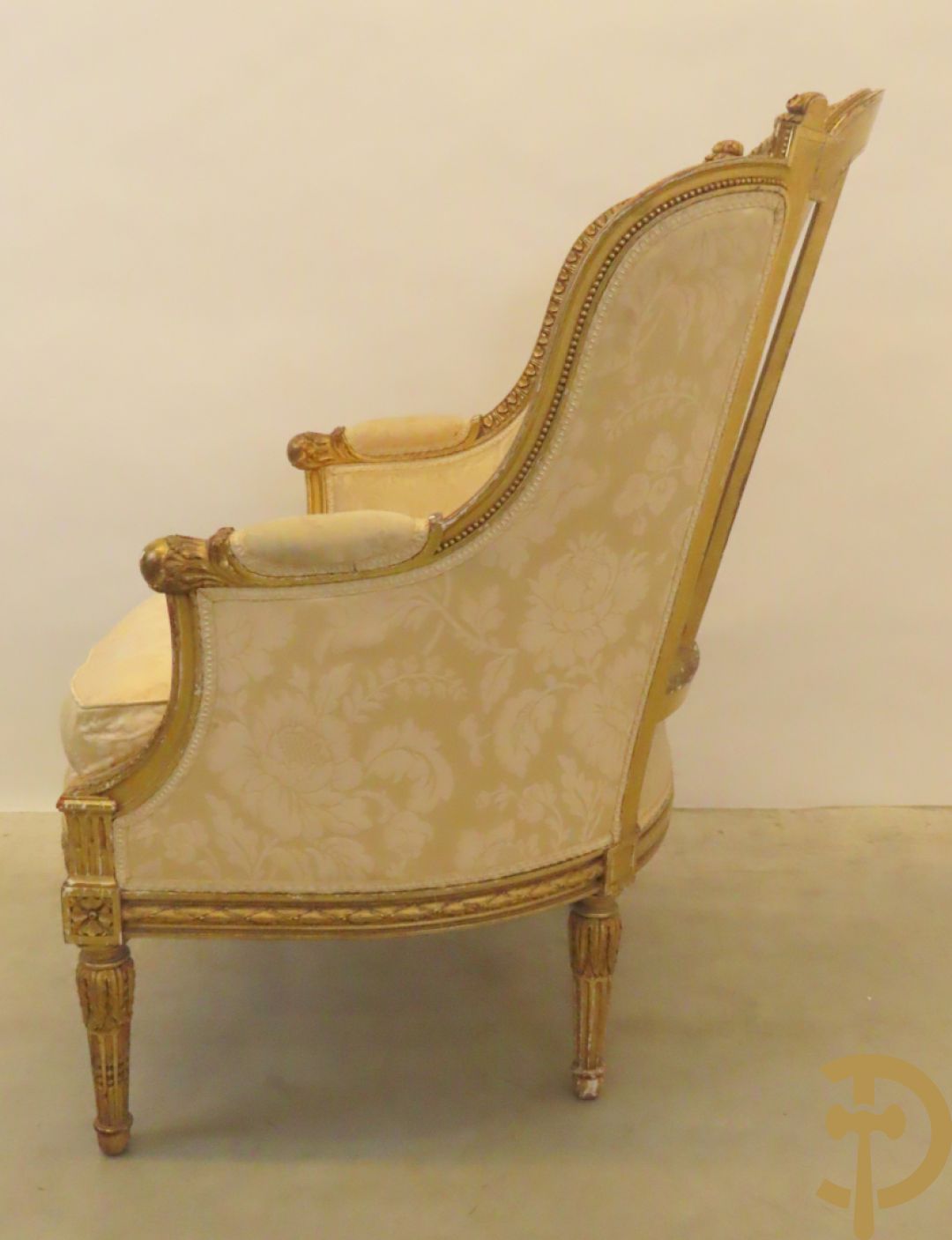 Vergulde Louis XVI armzetel met accanthusranken