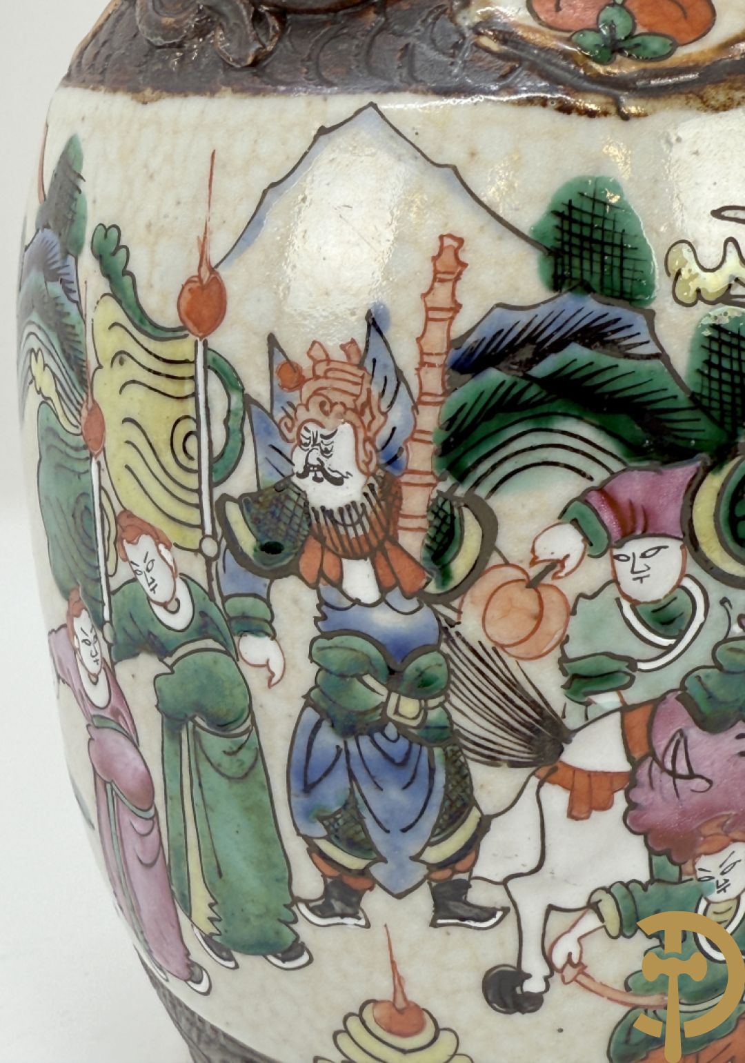 Paar Nankin vazen met krijgerdecor