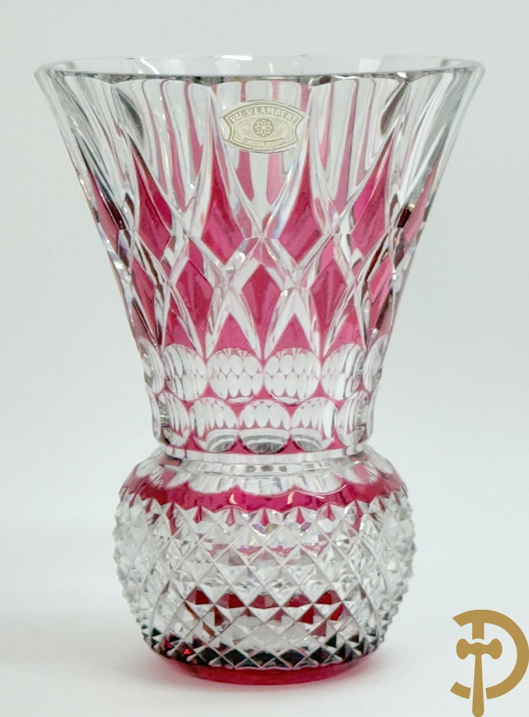 Val Saint Lambert  : Rode handgeslepen kristallen vaas