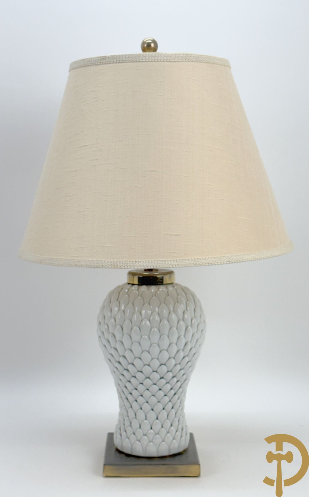 Vintage lamp met witte artisjok motief + vintage lamp met witte bol op chromé voet