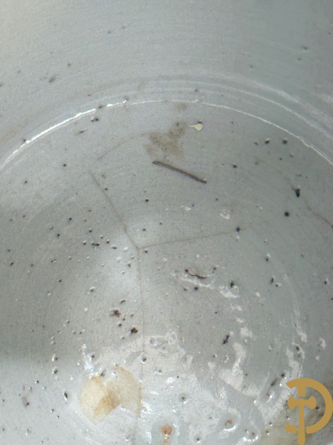 Drie Chinese porseleinen dekselpotiches met vogel- en bloemendecor