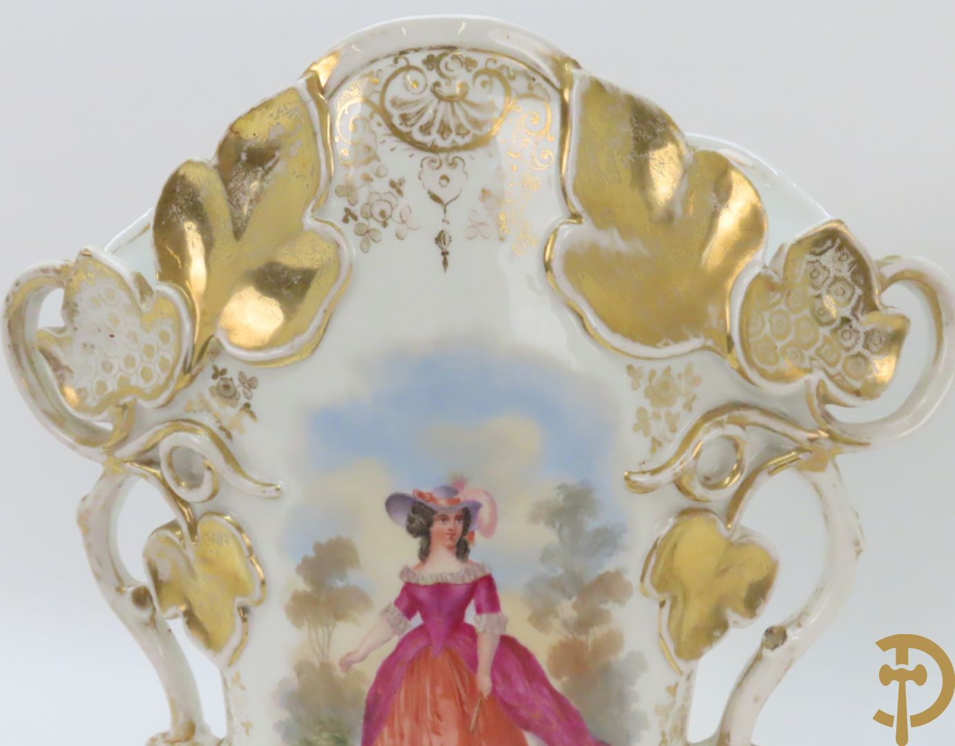 Paar porseleinen Vieux Paris vazen met decor van lieftallige dames