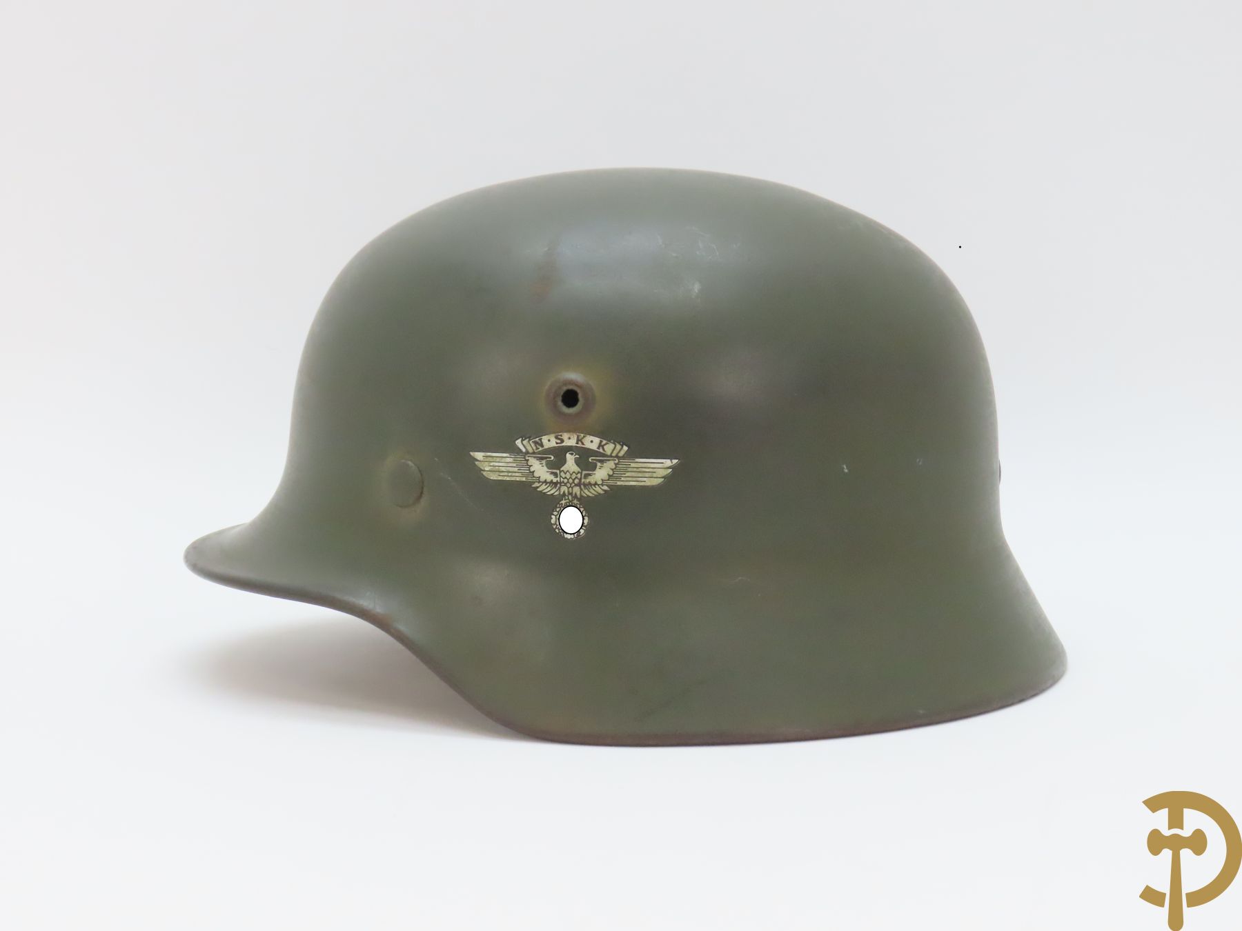 Duitse helm NSKK gemerkt, DN 260 gestanst binnenin (zonder echtheidsgarantie - waarschijnlijk recenter binnenwerk)