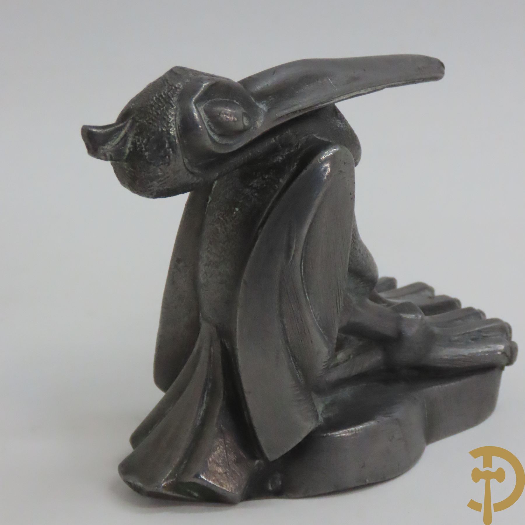 Mascotte voor een auto : ARTUS get. (pseudoniem Max Le Verrier) 