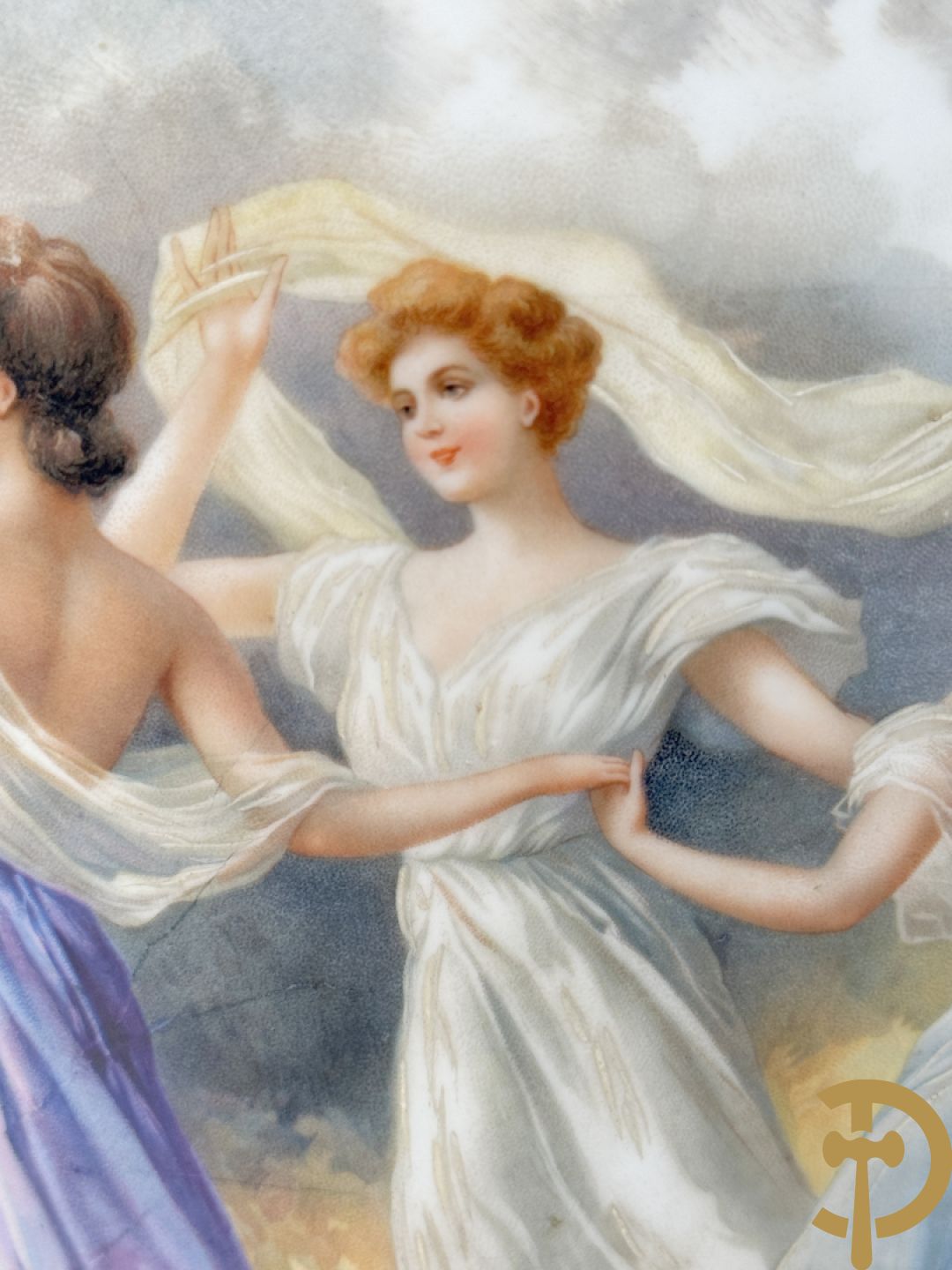 Porseleinen siervaas met idyllisch landschap met 4 dansende dames op blauwe fond, gemerkt Orly