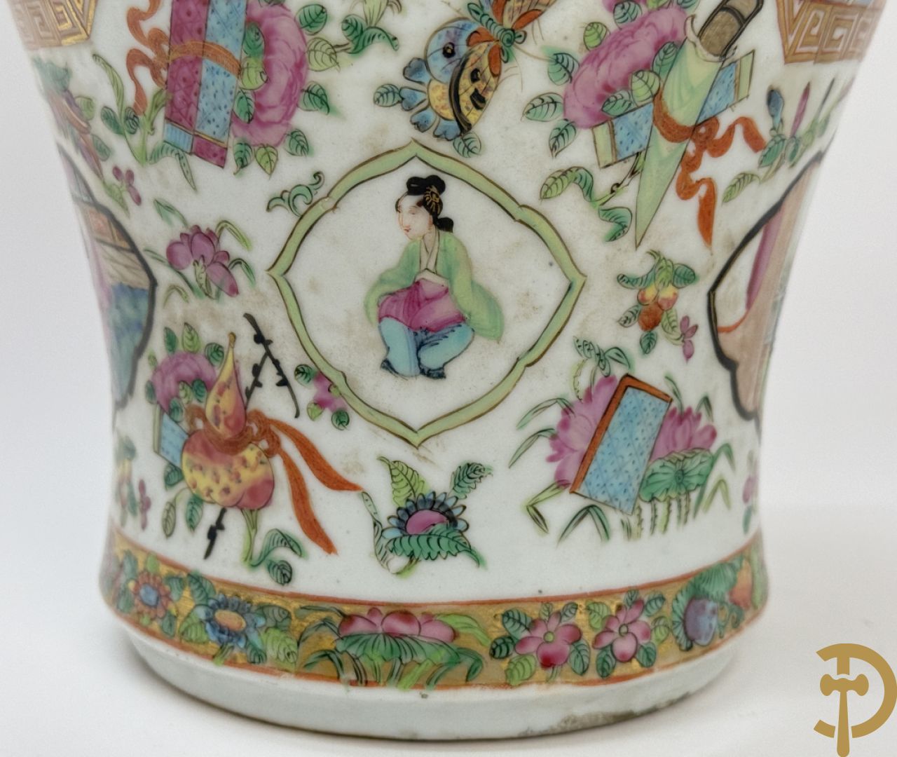 Paar Chinese porseleinen Kanton vazen