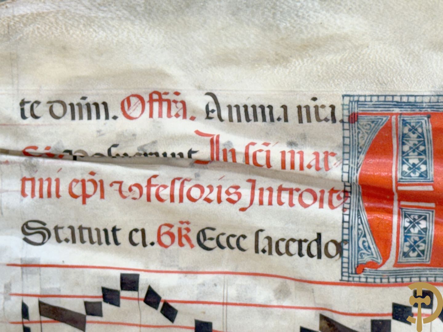 Perkamenten uittreksel uit een gezangenboek met Latijnse gekaligrafeerde letter