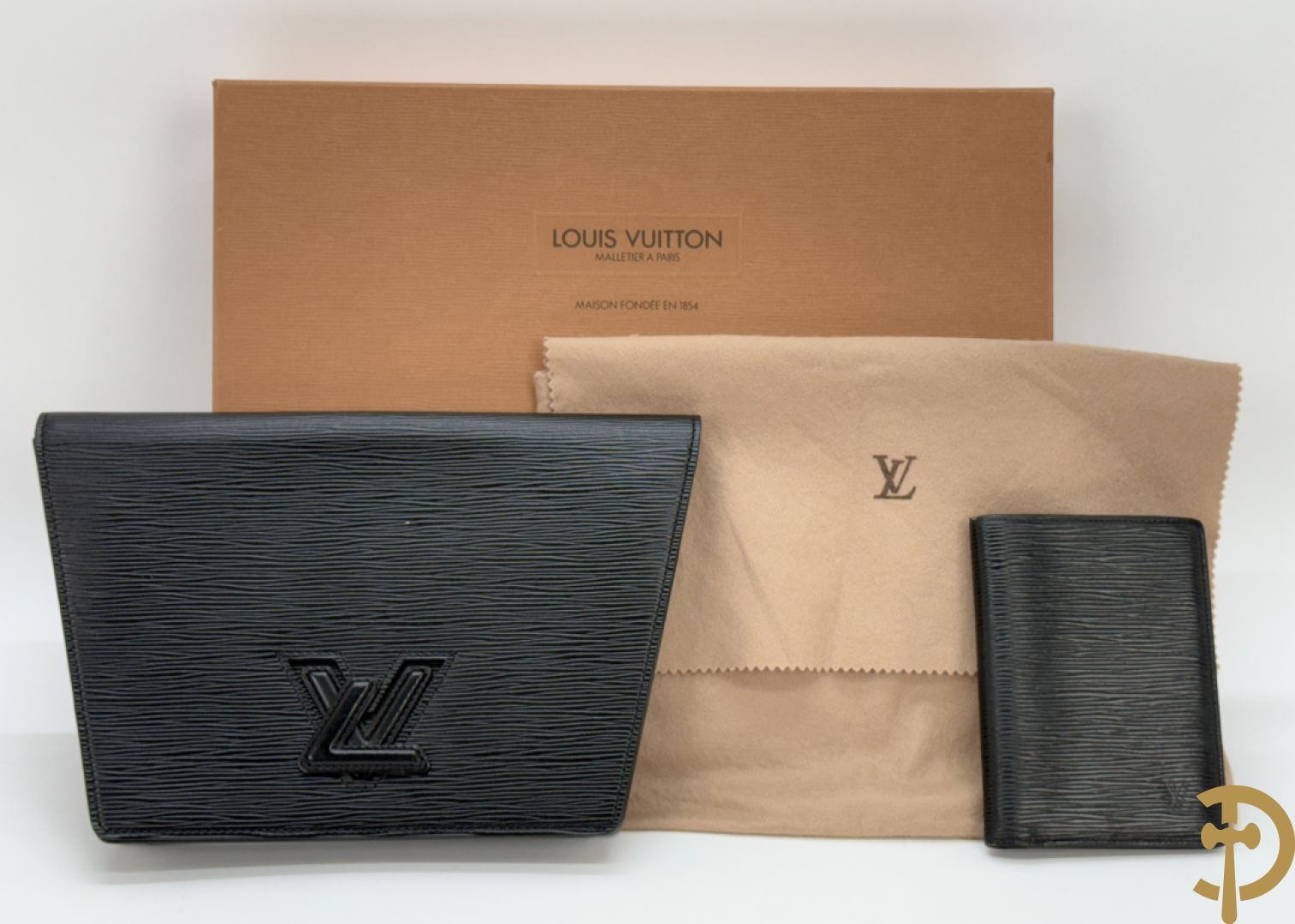 Lederen Louis Vuitton clutch + zwart lederen portefeuille Louis Vuitton