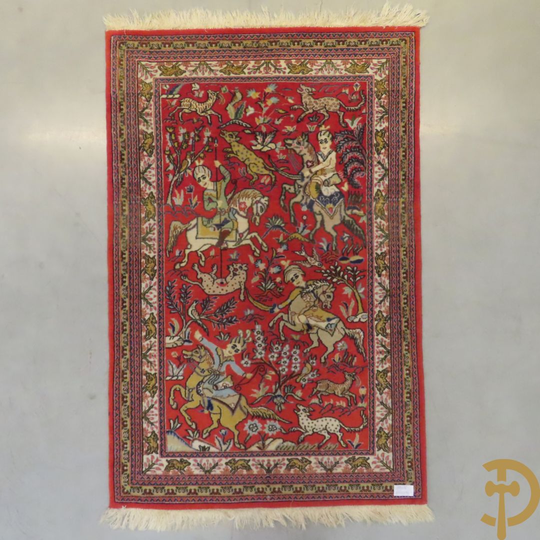 Oosters handgeknoopt tapijt met ruiter-en dierenmotieven