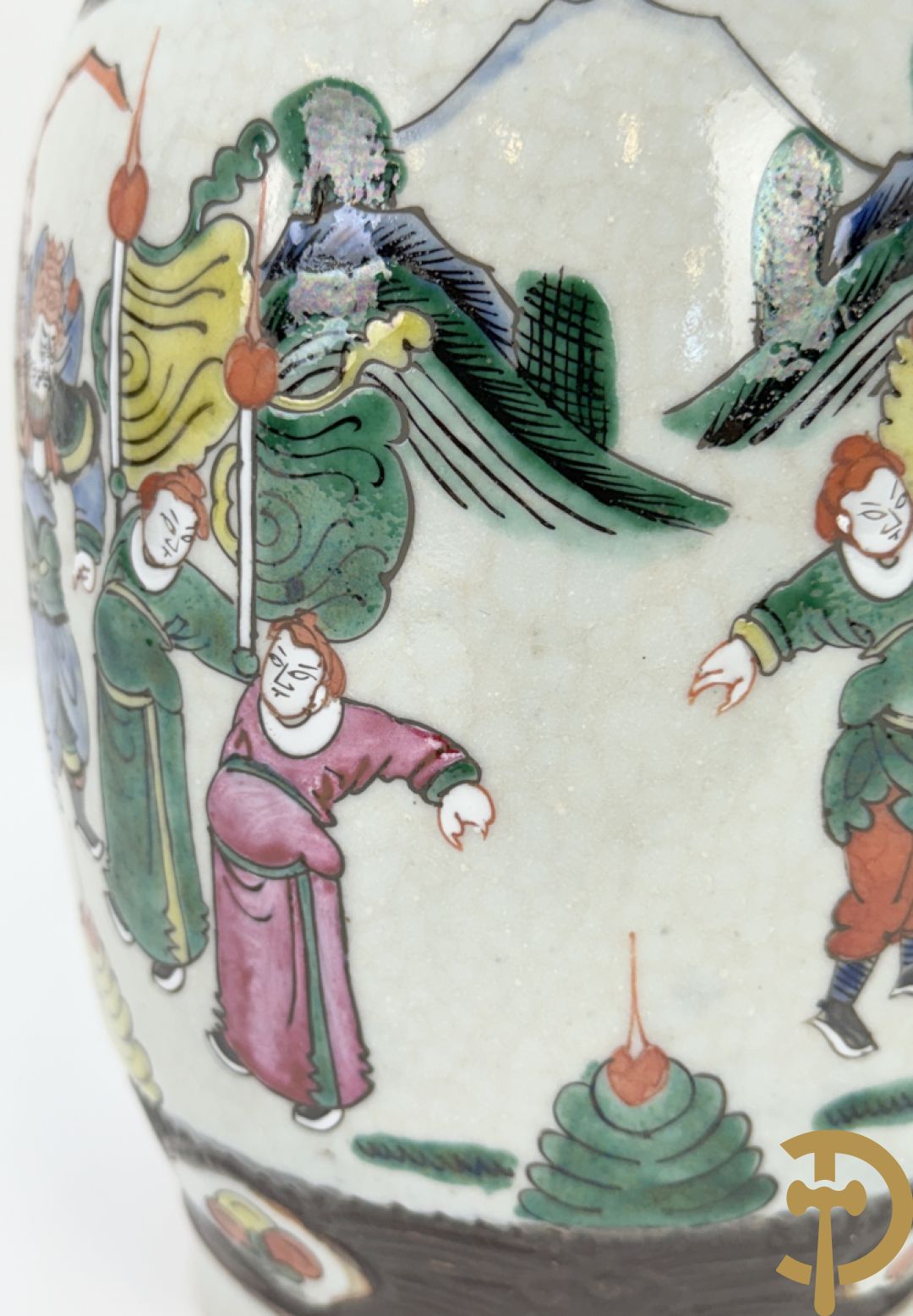 Paar Nankin vazen met krijgerdecor