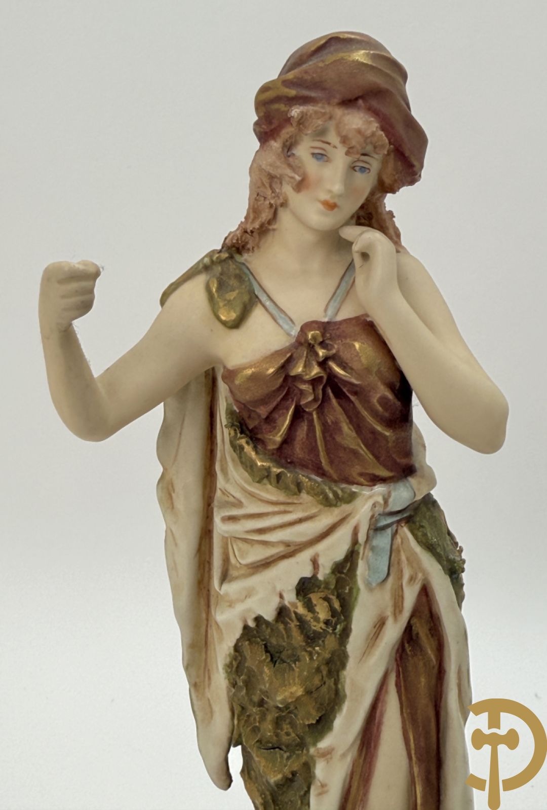 Herderspaar met ram in Royal Dux, onderaan gemerkt 351 en 352